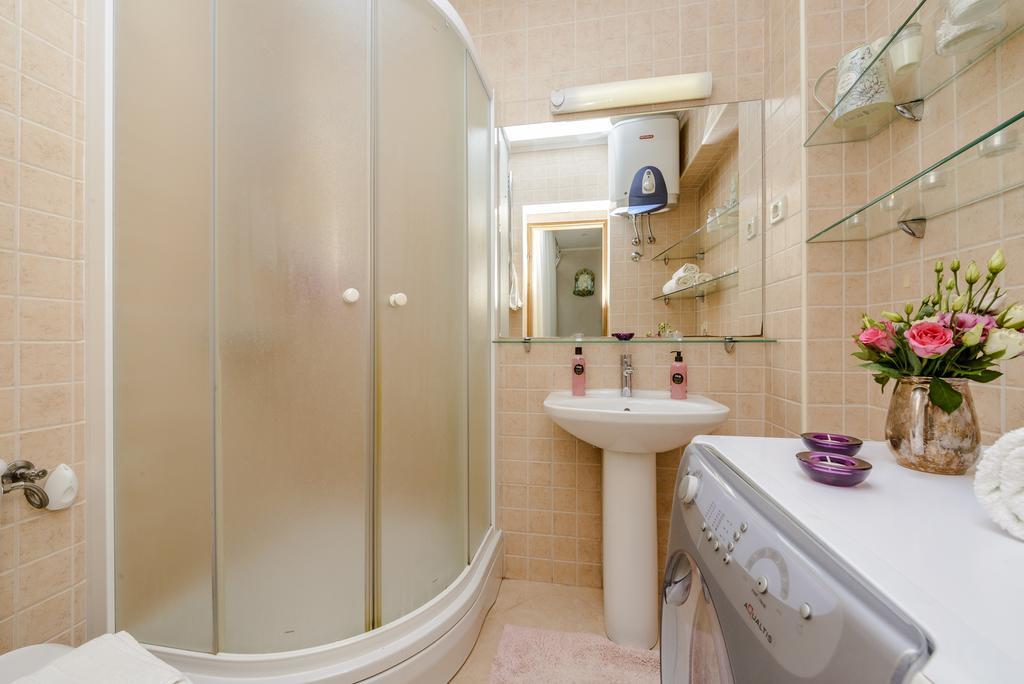 Superior Stunning Apartment Gravosa With A Free Parking Dubrovnik Exterior photo
