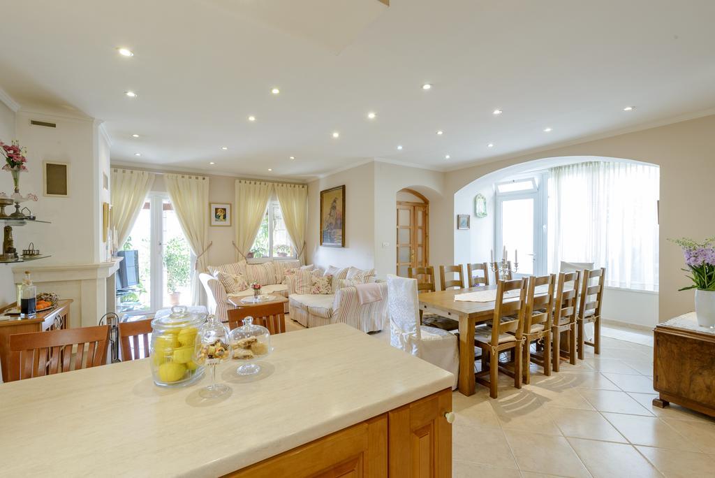 Superior Stunning Apartment Gravosa With A Free Parking Dubrovnik Exterior photo