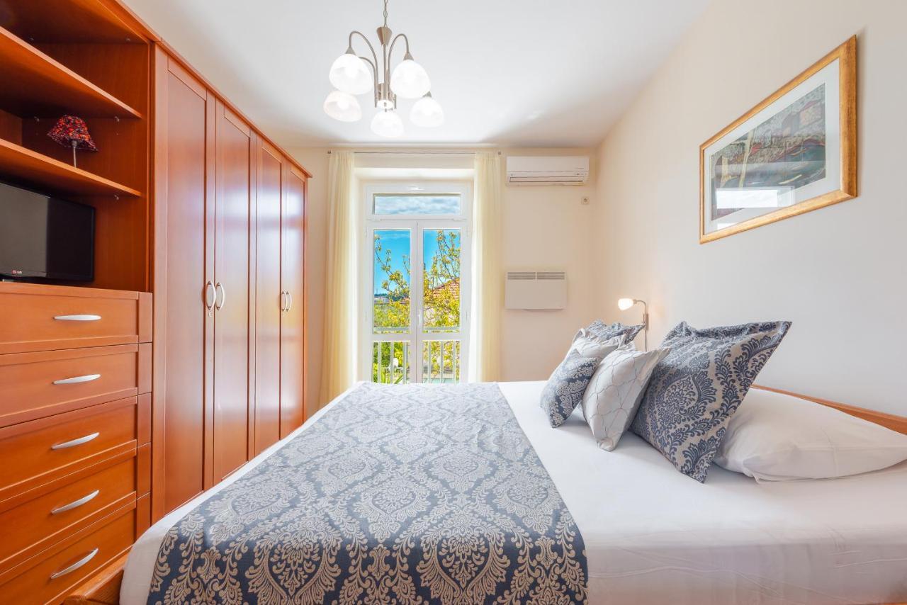 Superior Stunning Apartment Gravosa With A Free Parking Dubrovnik Exterior photo